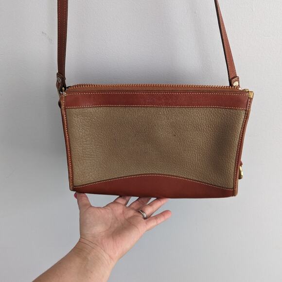 Vintage Women's Dooney And Burke 8 X 11 Crossbody Purse Bag Tan Brown Leather - Picture 5 of 11